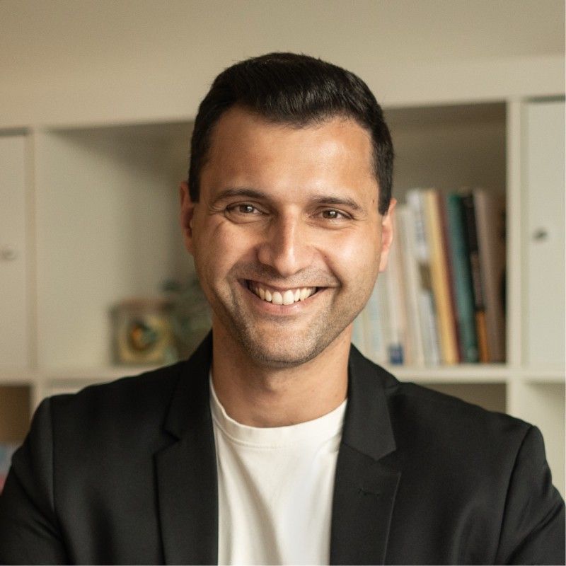 Dr. Marcelo Vidal