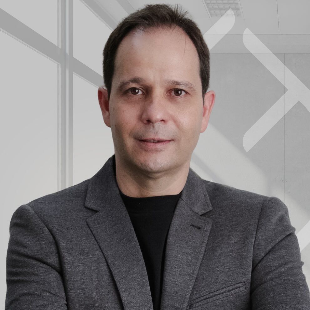 Dr. Fernando Franco