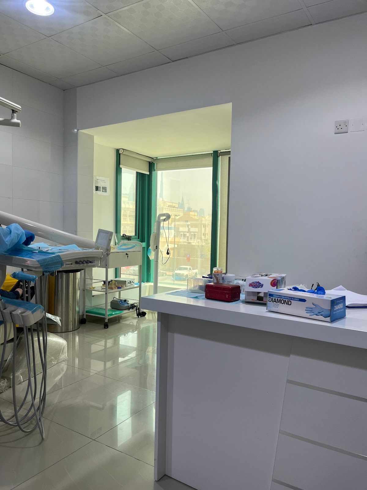 Hollywood Smile Dental Clinic