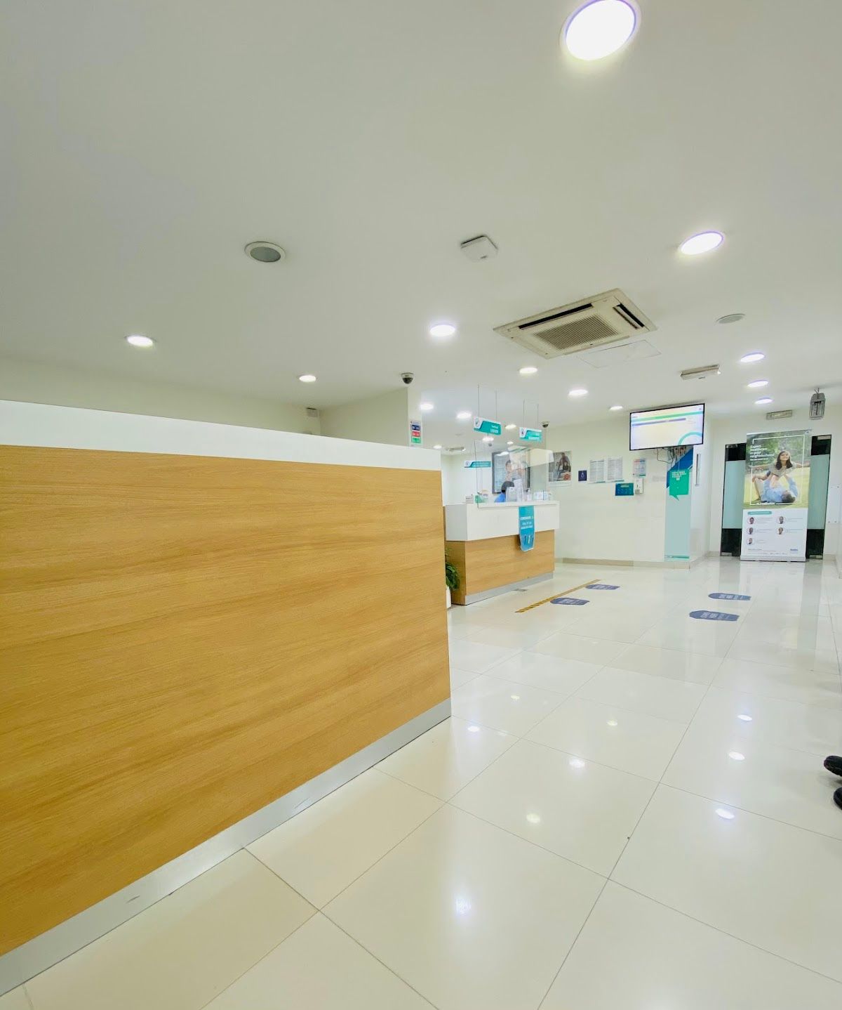 Moopen Al Qoze Medical Center
